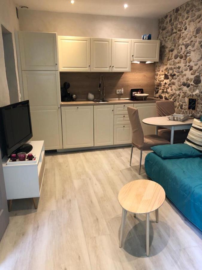 Vieil Antibes, Ravissant 2P Avec Petite Terrasse Appartement Buitenkant foto